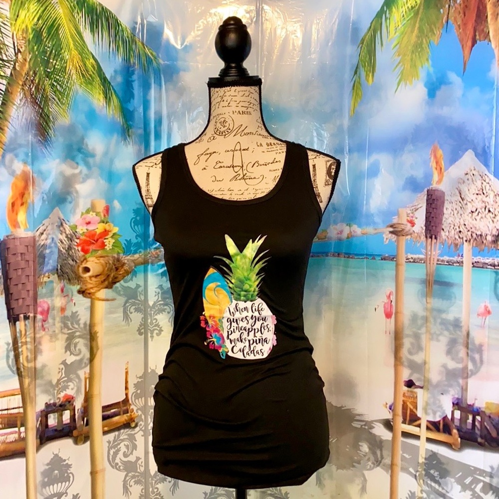 🍀 NWT! Tropical Pineapple, Piña Colada Surf Tank!